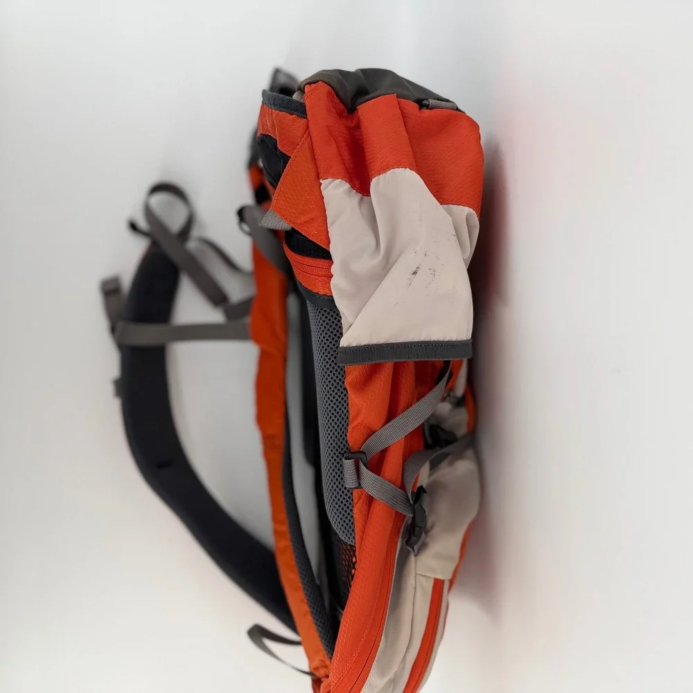 Lafuma Rania 28 Hiking Backpack 28L Orange Gray Rain Cover Camping Trekking